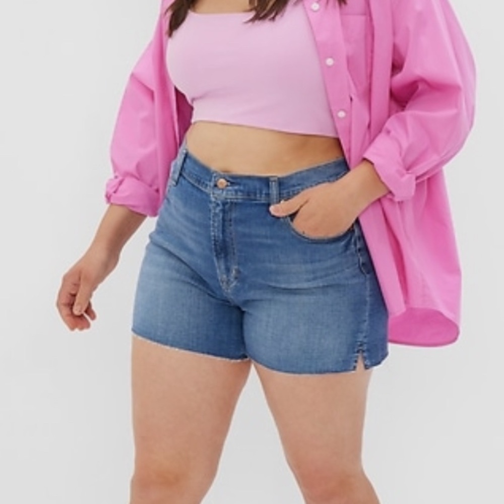Gap 4" High Rise Denim Shorts Size: 12 (31)